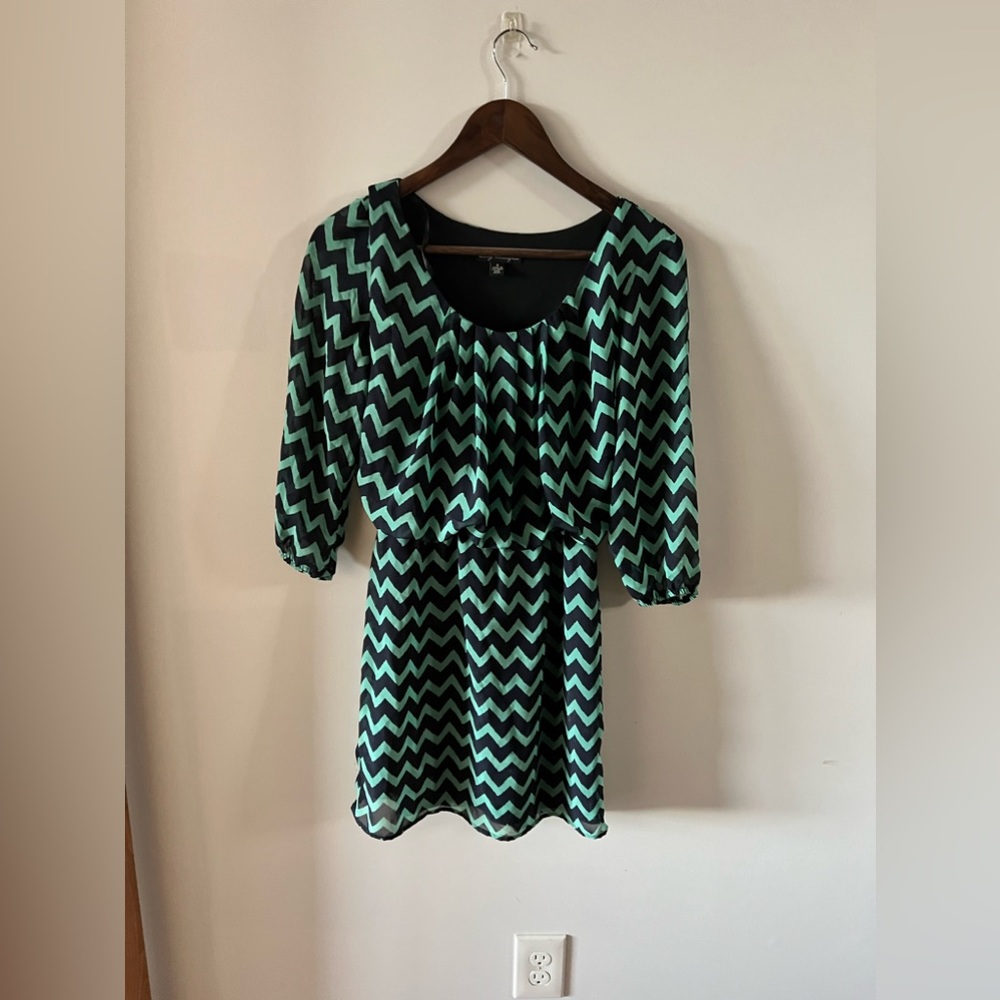 I love this dress size S